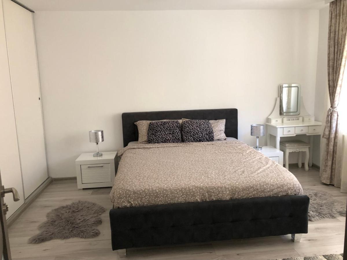 Skepsis Apartament Apartment Alba Iulia Ngoại thất bức ảnh